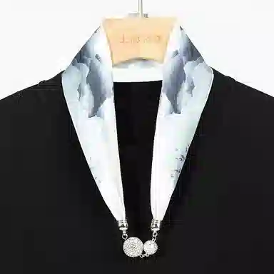 上海故事 百搭时尚磁扣气质多用吊坠锁骨链小领巾  丝巾 女款