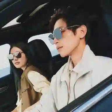 蕉下 镂空设计 金属 方形 太阳眼镜 男女同款情侣款 棕色