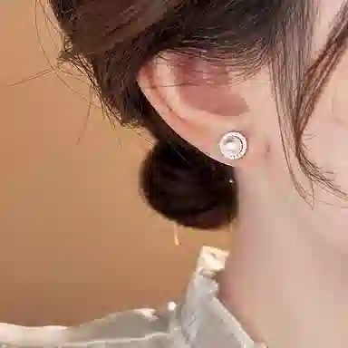 DAISY BEAUTY INS