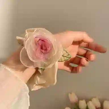 DAISY BEAUTY
