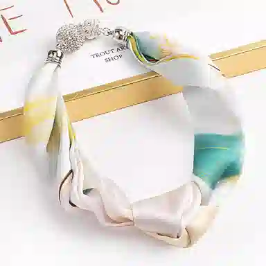 上海故事 百搭时尚磁扣气质多用吊坠锁骨链小领巾  丝巾 女款