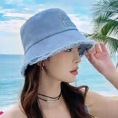 杨同学 【百搭显脸小】韩版款 时尚 高颜值 牛仔帽 遮阳 防晒 舒适 耐磨 字母 聚酯钎维 渔夫帽 女款