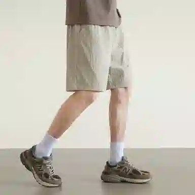 兰缪 美式复古高街风纯色基础款户外日常通勤亲肤柔软舒适透气运动直筒宽松五分裤休闲短裤 男女同款