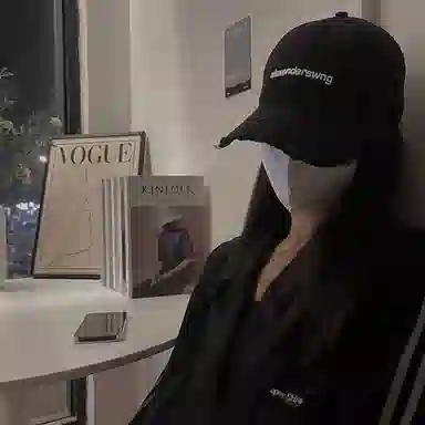 心水好物 字母 做旧破洞大头围显脸小宽帽檐大脸软顶 棉 鸭舌帽 男女同款情侣款