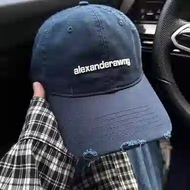 心水好物 字母 做旧破洞大头围显脸小宽帽檐大脸软顶 棉 鸭舌帽 男女同款情侣款