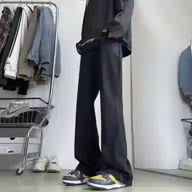 八哥 纯色水洗做旧弯刀裤修身中腰高级感微喇牛仔裤 男女同款