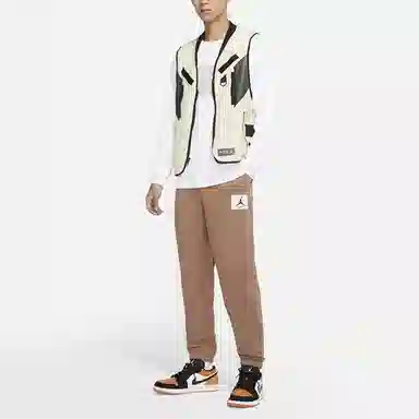 Jordan Essentials Statement Khaki