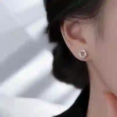 S925