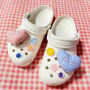 US8ACC Crocs DIY