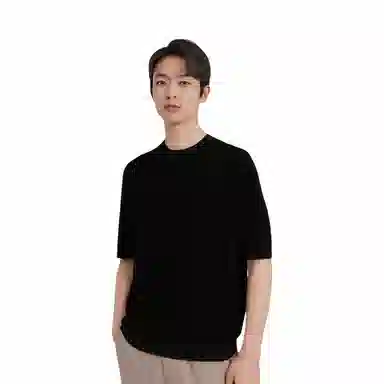 HM T