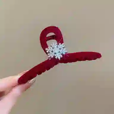 彤彤兔 高级感红色丝绒雪花后脑勺秋冬鲨鱼夹气质 植绒 发夹 女款
