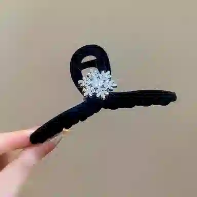 彤彤兔 高级感红色丝绒雪花后脑勺秋冬鲨鱼夹气质 植绒 发夹 女款