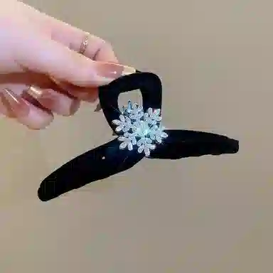 彤彤兔 高级感红色丝绒雪花后脑勺秋冬鲨鱼夹气质 植绒 发夹 女款