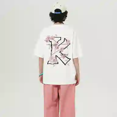 UNthemed T