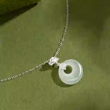 魔物 三生有杏平安扣 新中式复古设计小众潮流温润细腻平安顺遂 日常通勤百搭 精美礼盒 玉髓 玉石项链 女款