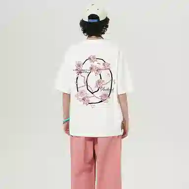 UNthemed T