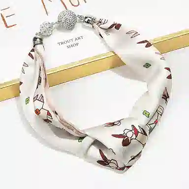 上海故事 百搭时尚磁扣气质多用吊坠锁骨链小领巾  丝巾 女款