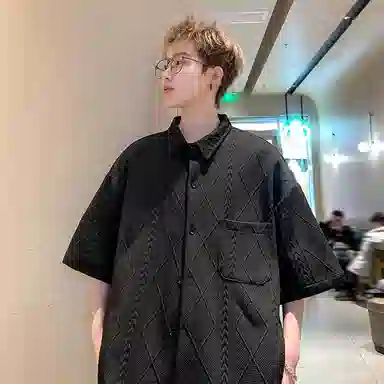 Fakeyoung