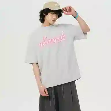 UNthemed T
