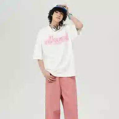 UNthemed T