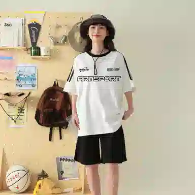 LIVINGTOWN T