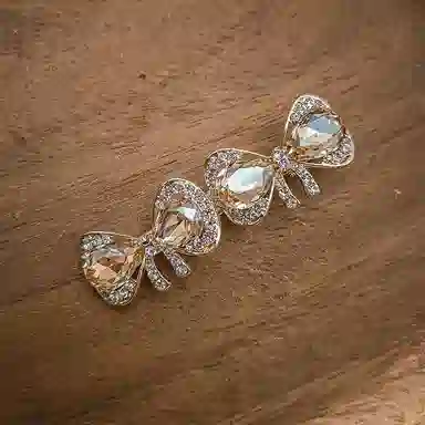 简应舒 一字碎发刘海前额边侧边双蝴蝶结 合金+仿钻 发夹 女款