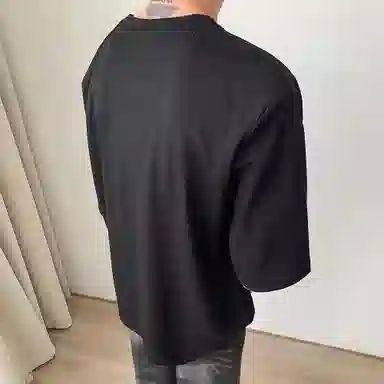 URBAN AUTHENTIC T