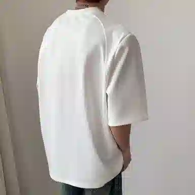 URBAN AUTHENTIC T