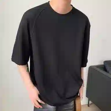 URBAN AUTHENTIC T