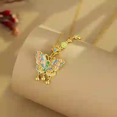 925