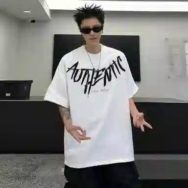 URBAN AUTHENTIC T