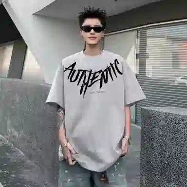 URBAN AUTHENTIC T