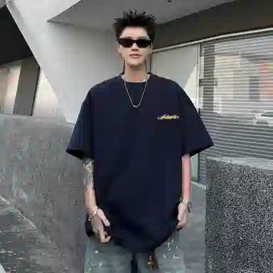 URBAN AUTHENTIC logoT