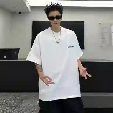 URBAN AUTHENTIC logoT