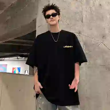 URBAN AUTHENTIC logoT