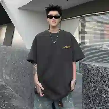 URBAN AUTHENTIC logoT