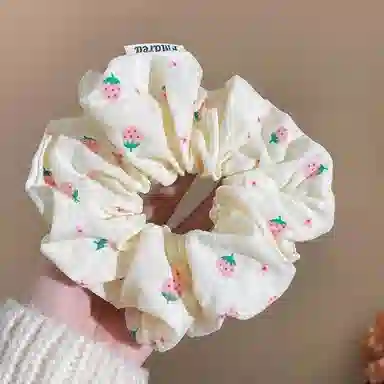 丹琴 甜心粉草莓大肠圈发可爱少女感扎发皮筋头绳丸子头早春甜美不伤发 布艺 发圈 女款