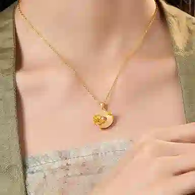 庆大福 石榴花吊坠系列 十二神花中国风平安扣锁骨链新中式国潮小众设计简约本命年#好运 玉髓 项链 女款
