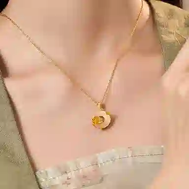 庆大福 牡丹花吊坠系列 十二神花中国风平安扣锁骨链新中式国潮小众设计简约本命年#好运 玉髓 项链 女款