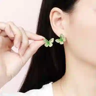 S925