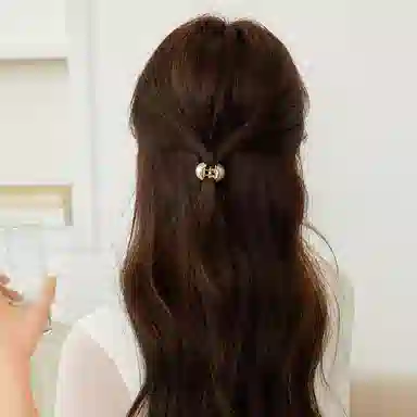 沂茹 时尚森系简约优雅气质几何金色白珠子刘海发抓头抓小众设计感文艺温柔甜美日常百搭减龄抓夹发饰头饰 合金 发夹 女款