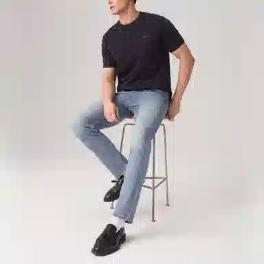 levis SS25 logoT