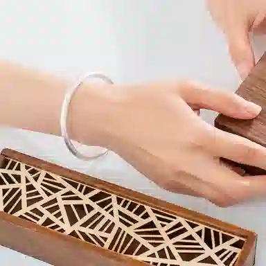 990