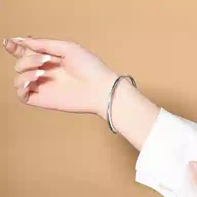 990
