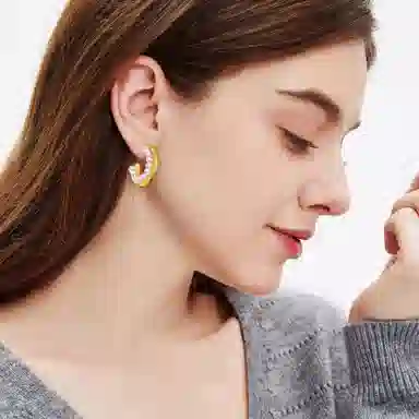 S925