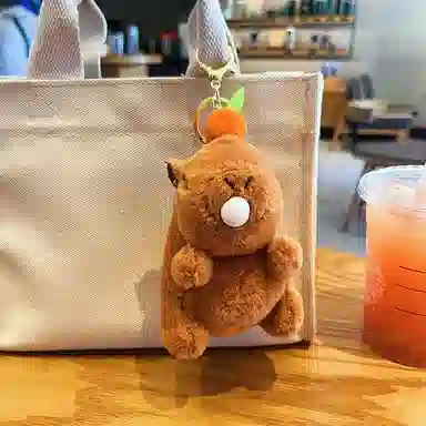 卡皮巴拉小黄豚 卡皮巴拉吐泡泡款挂饰可爱 水豚公仔 包包小装饰 毛绒 挂件 男女同款情侣款