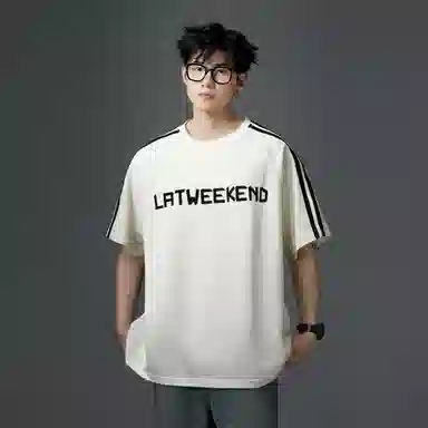 LA'T.WEEKEND LogoT