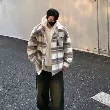 URBAN AUTHENTIC