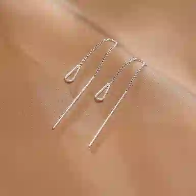 925
