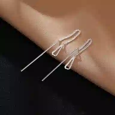 925